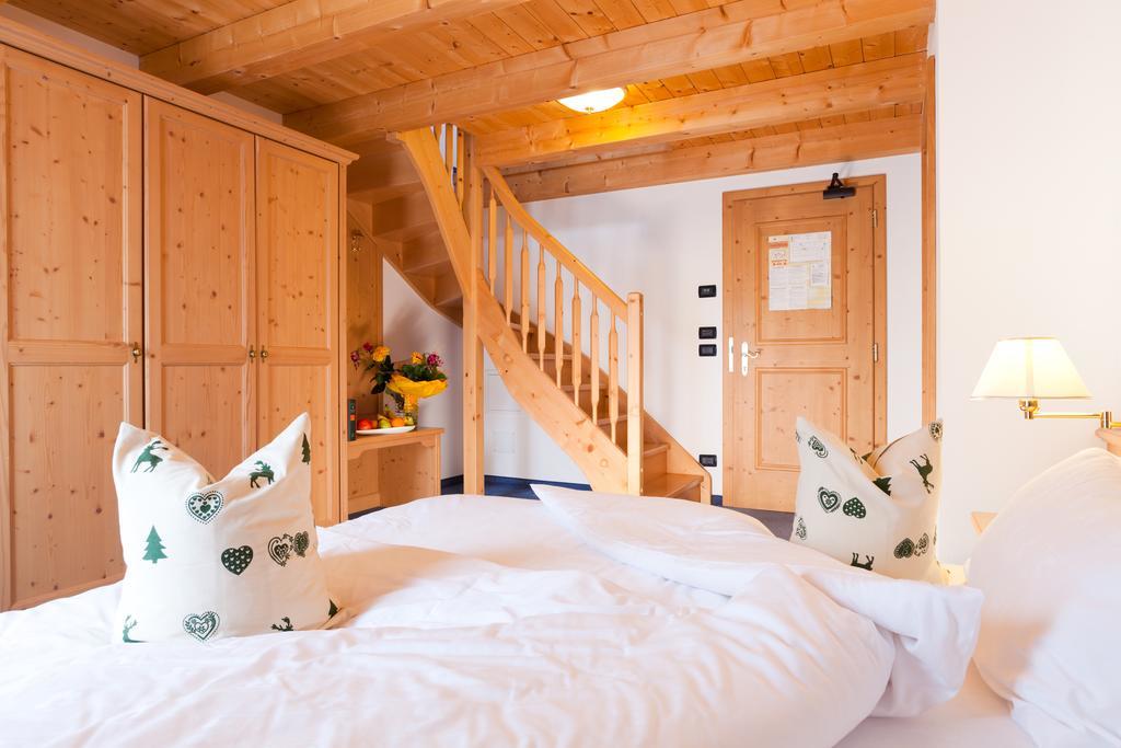 Nature Wellness Hotel Renato ヴィーゴ・ディ・ファッサ 部屋 写真